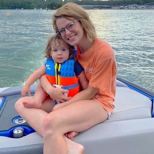 Meet your Posher, Amy